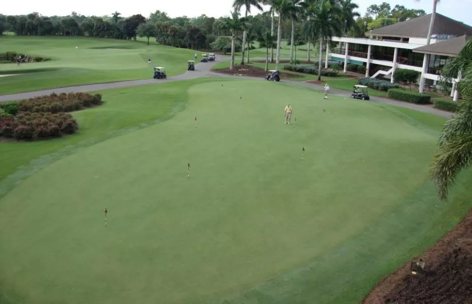 Wyndemere CC: Clubhouse