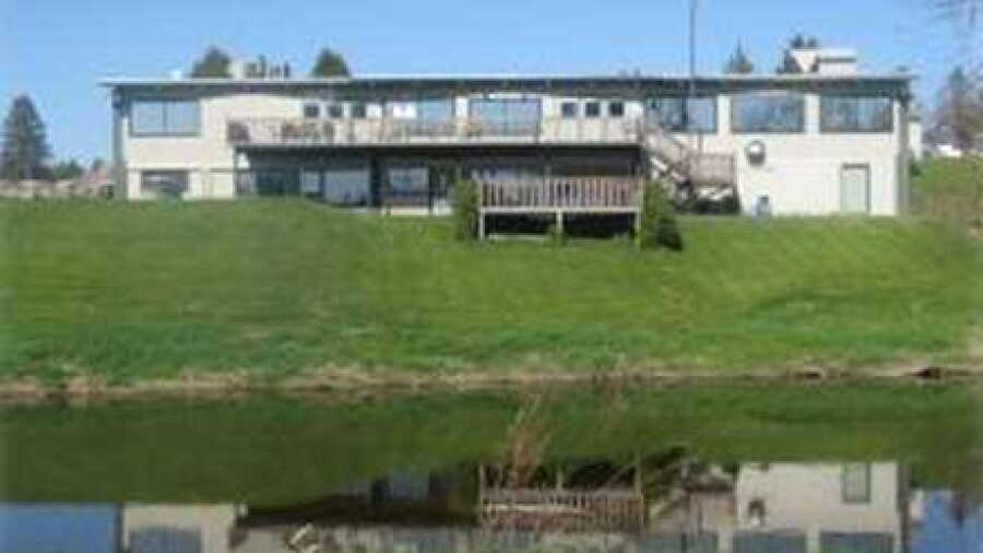 River Edge GC: Clubhouse