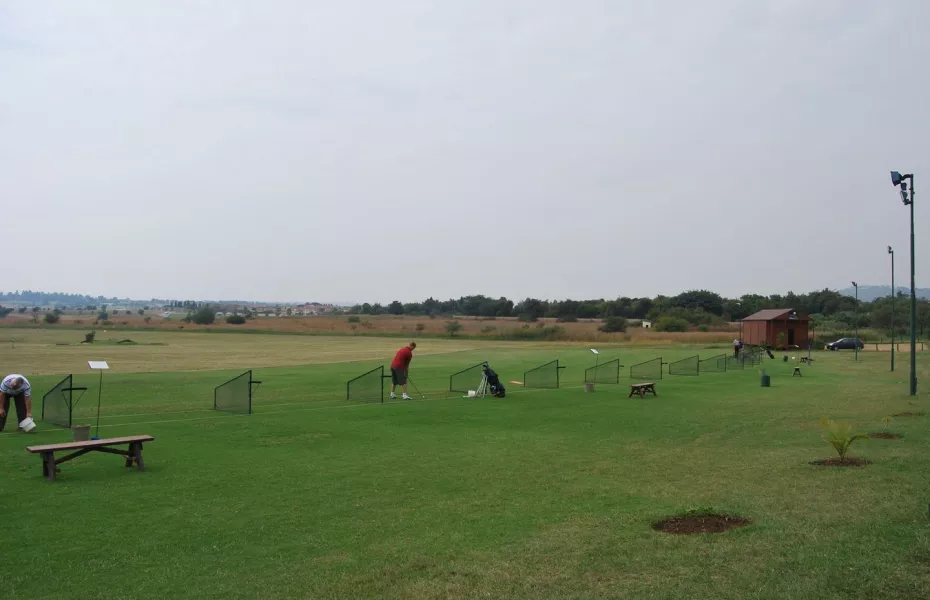 Jim & Jerry's Mashie GC: Driving range