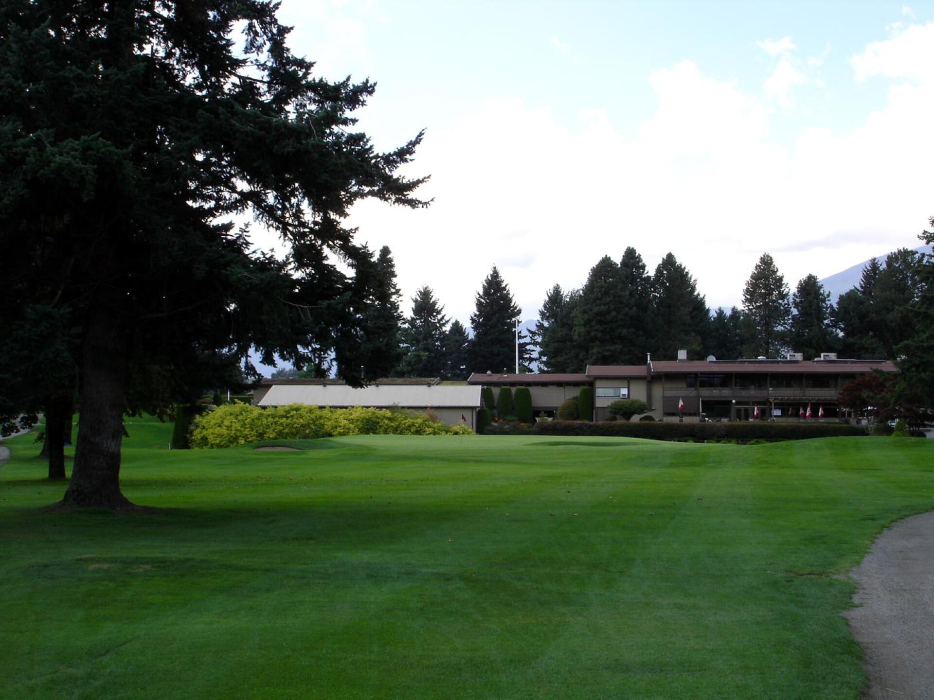 Chilliwack GC, Hole 9, Par 3, 140 yds (Photo submitted by DYakimec on 12/29/2017)