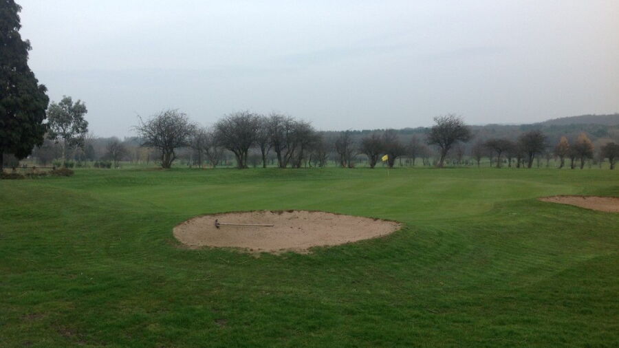 Barnsley GC: 10th green