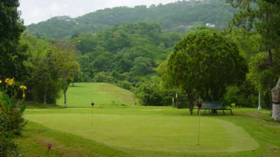 Los Anaucos GC: putting green