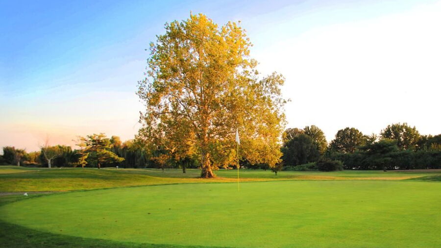 White at East Potomac GC