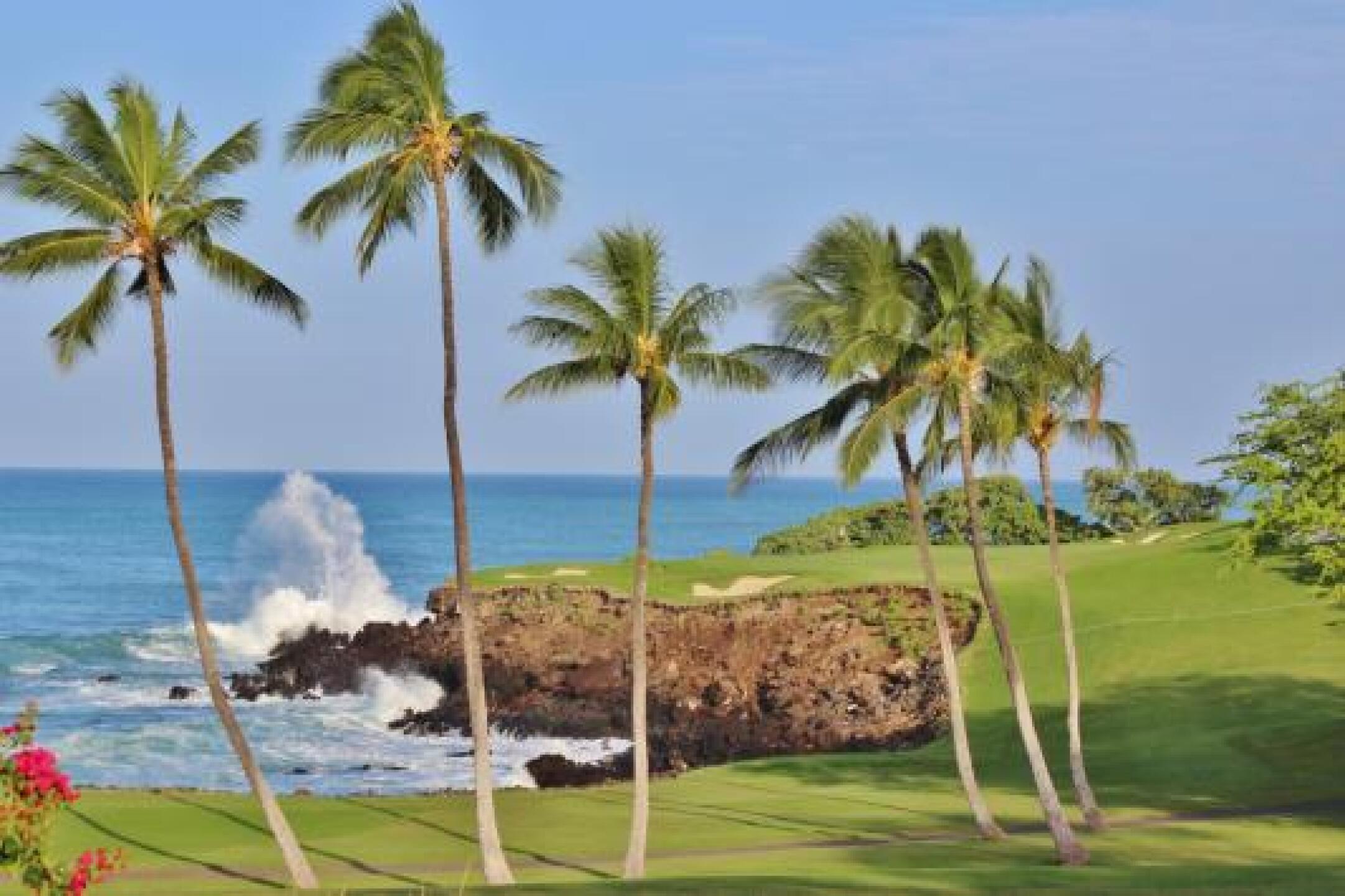 The third hole at Mauna Kea plays over an ocean cliff. (Photo submitted by JasonDeeganGA on 01/28/2014)