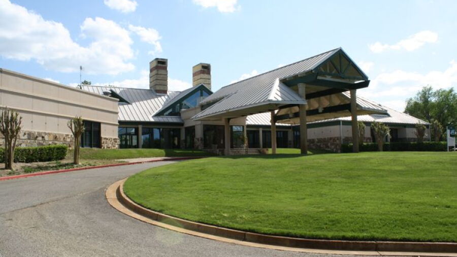 Garden Valley GR: clubhouse