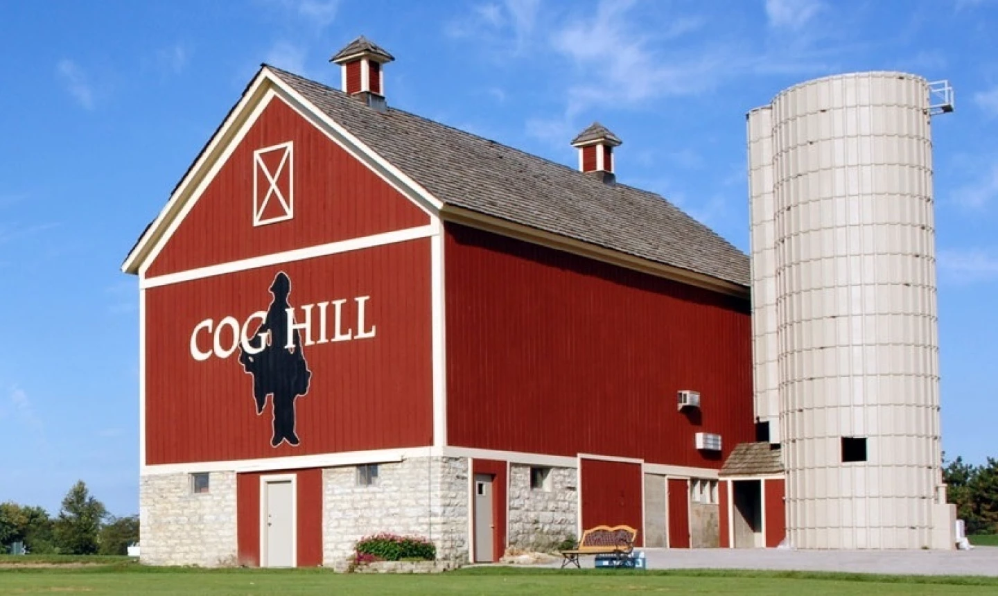 Cog Hill Golf & Country Club - barn