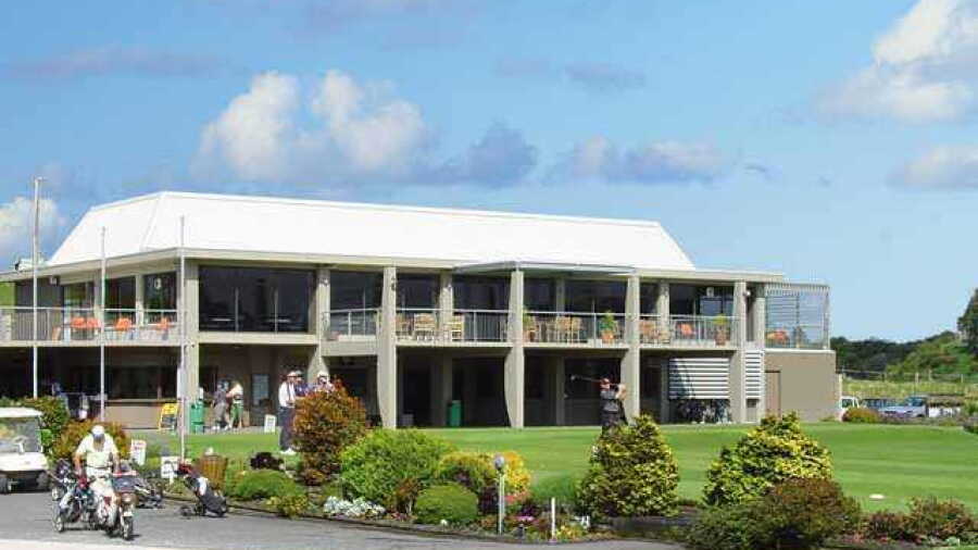 Omanu GC: Clubhouse