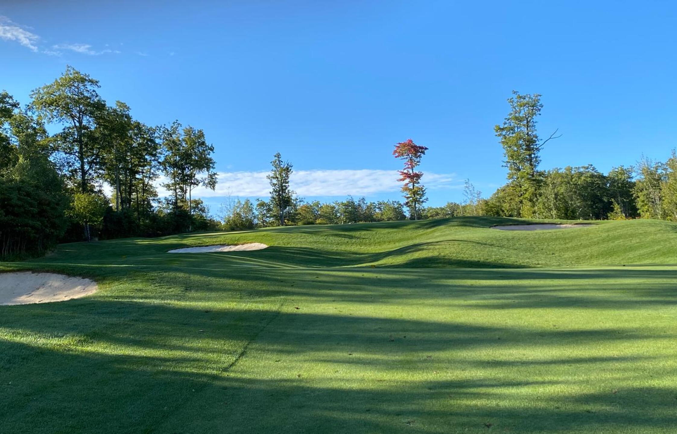 Hole 9 approach shot (Photo submitted by Pete1118093 on 09/20/2020)
