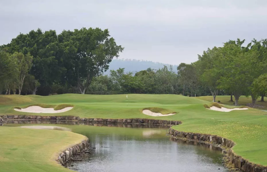 Royal Pines Gold 7th hole