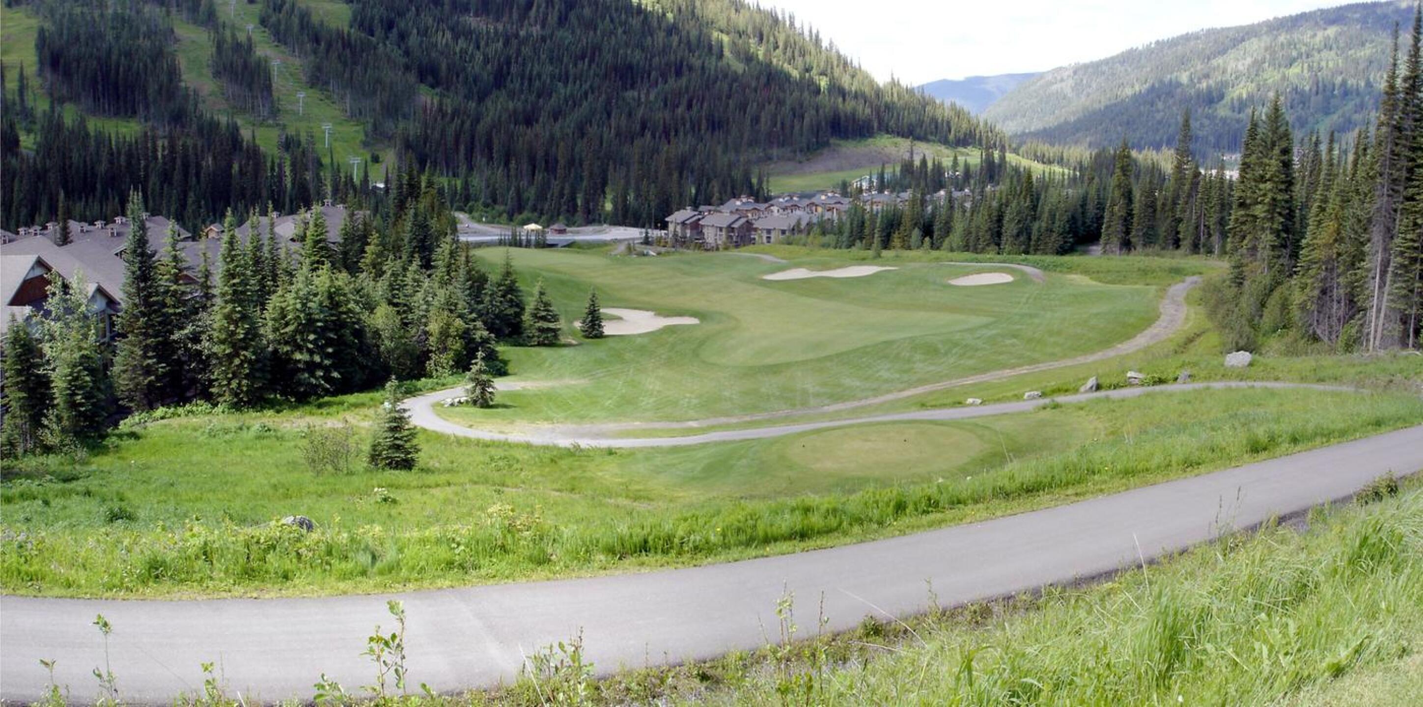 Sun Peaks Resort, Hole 16, Par 4, 364 yds (Photo submitted by DYakimec on 08/27/2017)