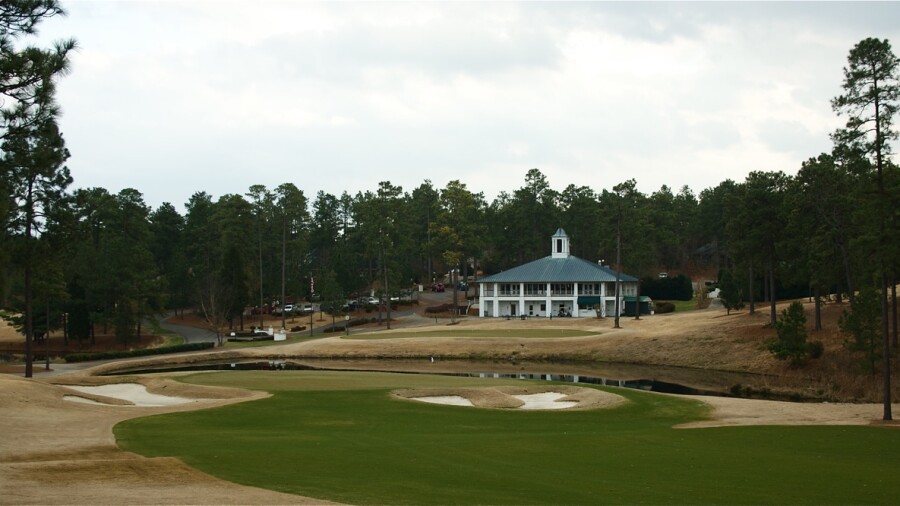 Pinehurst No. 7 golf course - hole 18