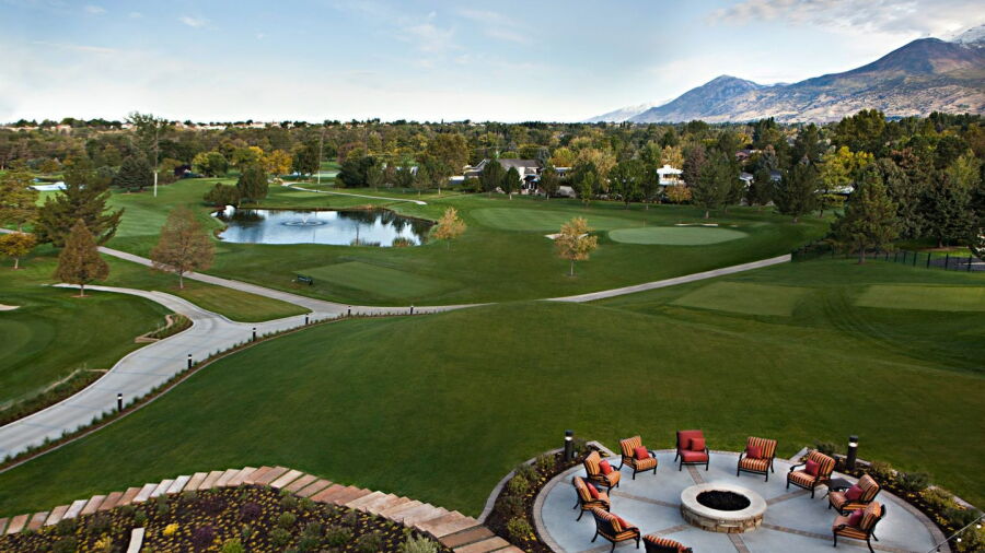 Riverside CC: Clubhouse