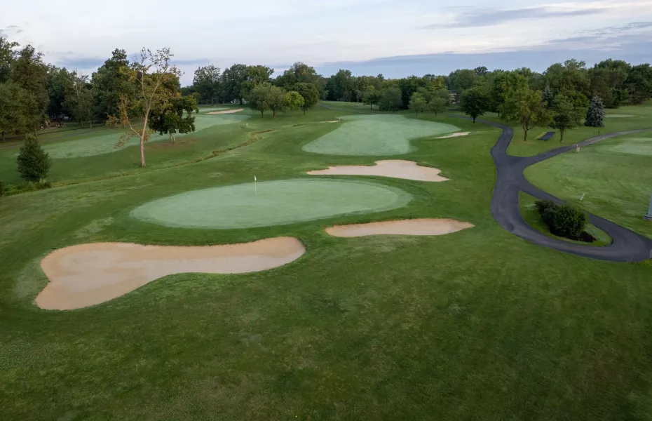 The Grizzly Golf & Social Lodge - Grizzly Course