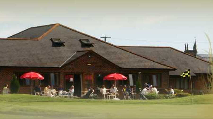 Theale GC: Clubhouse