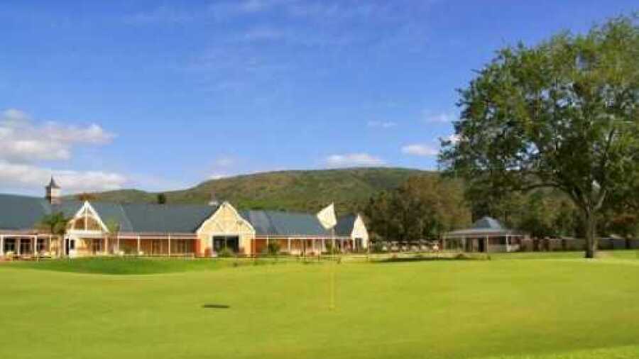Bushman Sands GC: Clubhouse