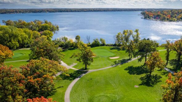 Majestic Oaks at Lake Lawn Resort