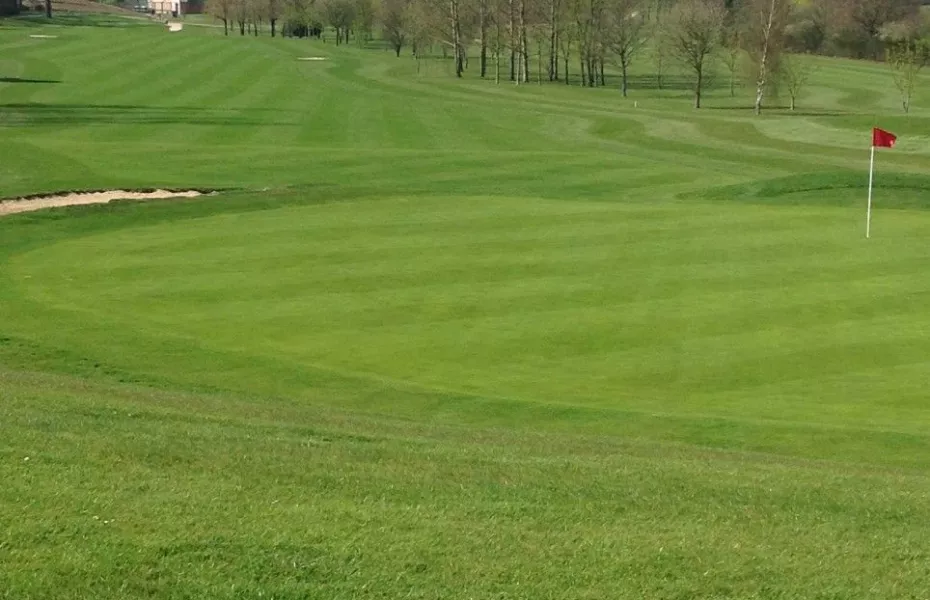 1st green at Radlett Park