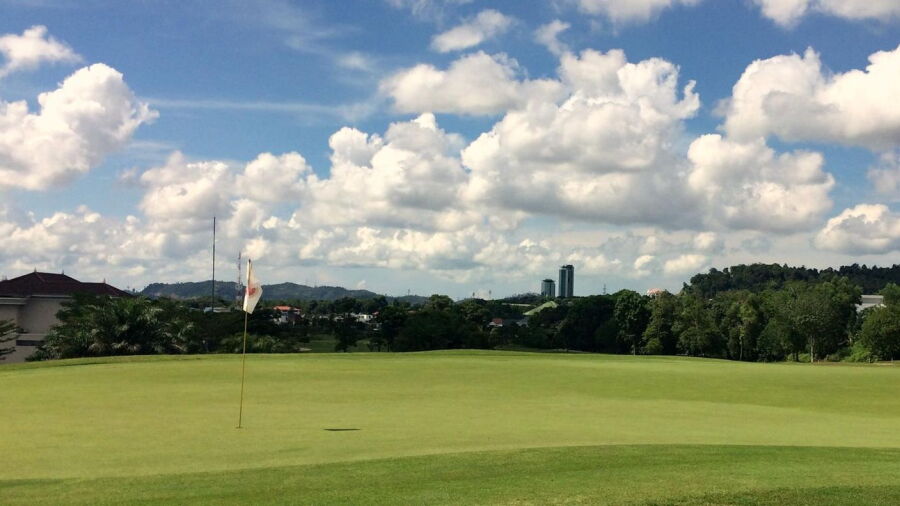Padang Golf Sukajadi