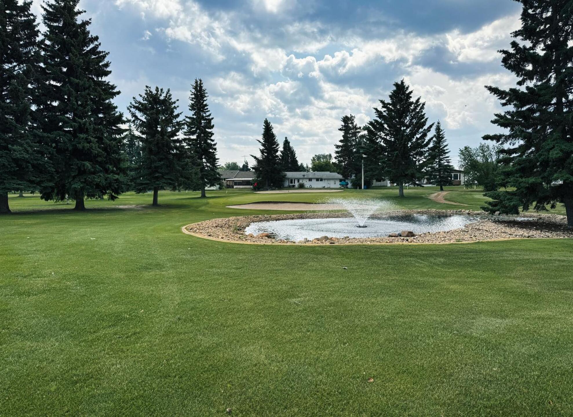 Sedgewick GC, Hole 6, Par 4, 301 yds (Photo submitted by DYakimec on 06/14/2025)