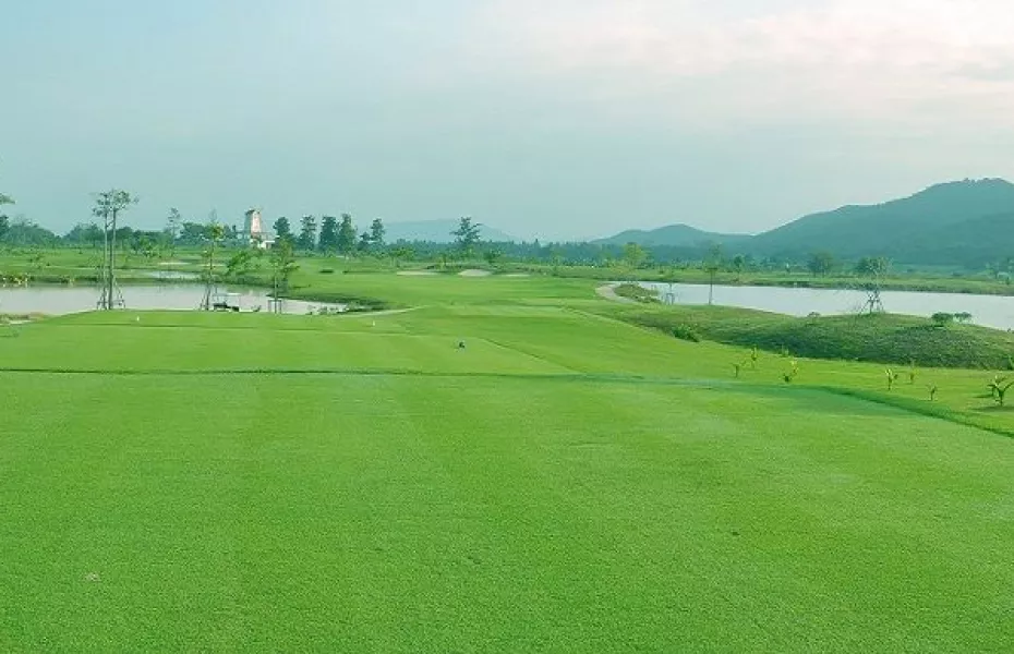 Happy City Golf & Resort - Lakeside: #3