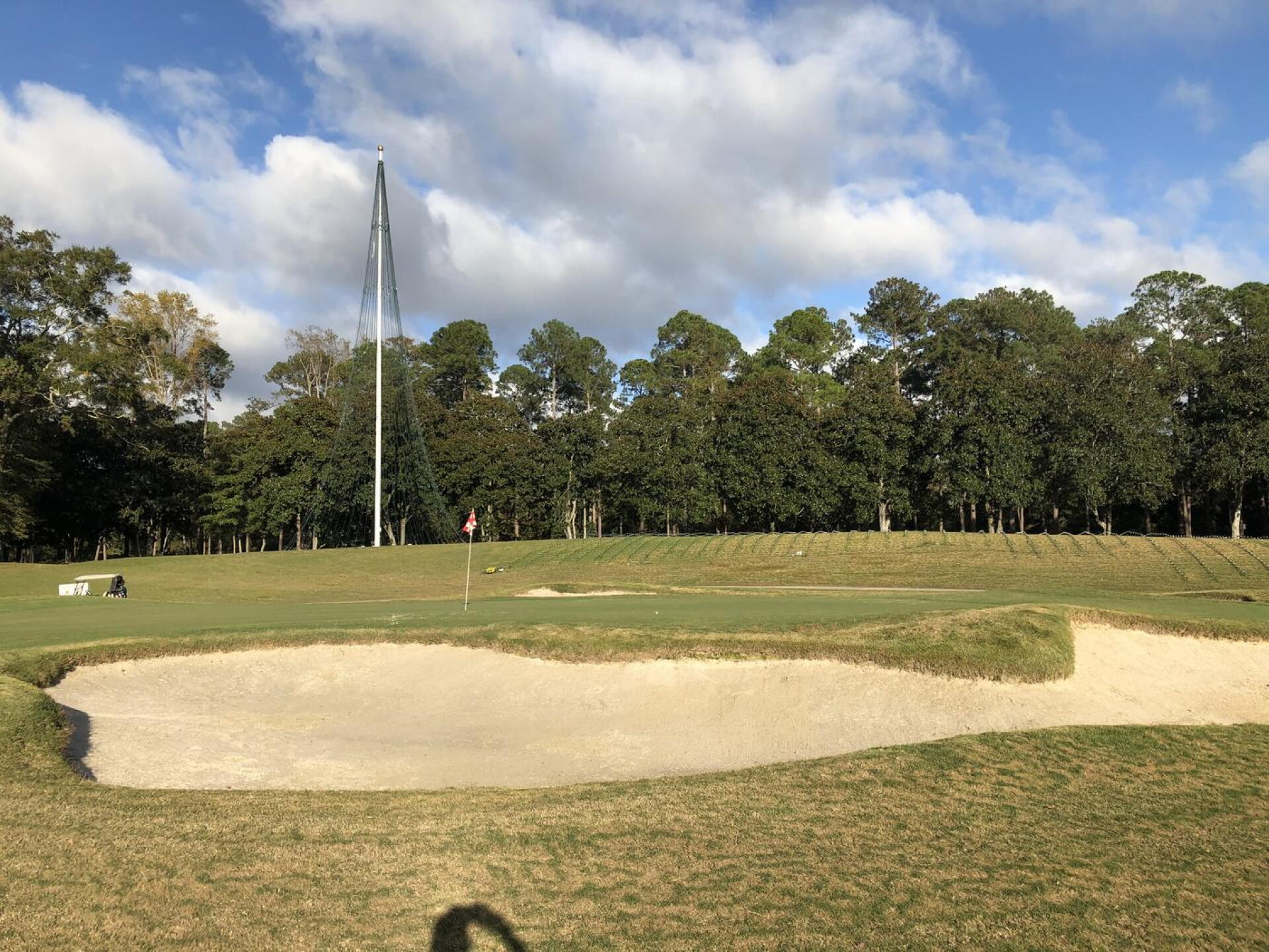 Electric X-mas Tree on hole 15 (Photo submitted by GolfUMK on 11/09/2020)