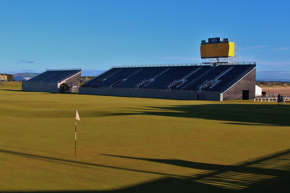 Old Course at St. Andrews - hole 18 
