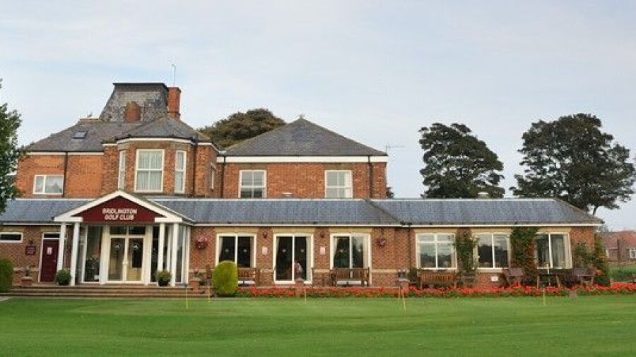 Bridlington GC: Clubhouse & putting area