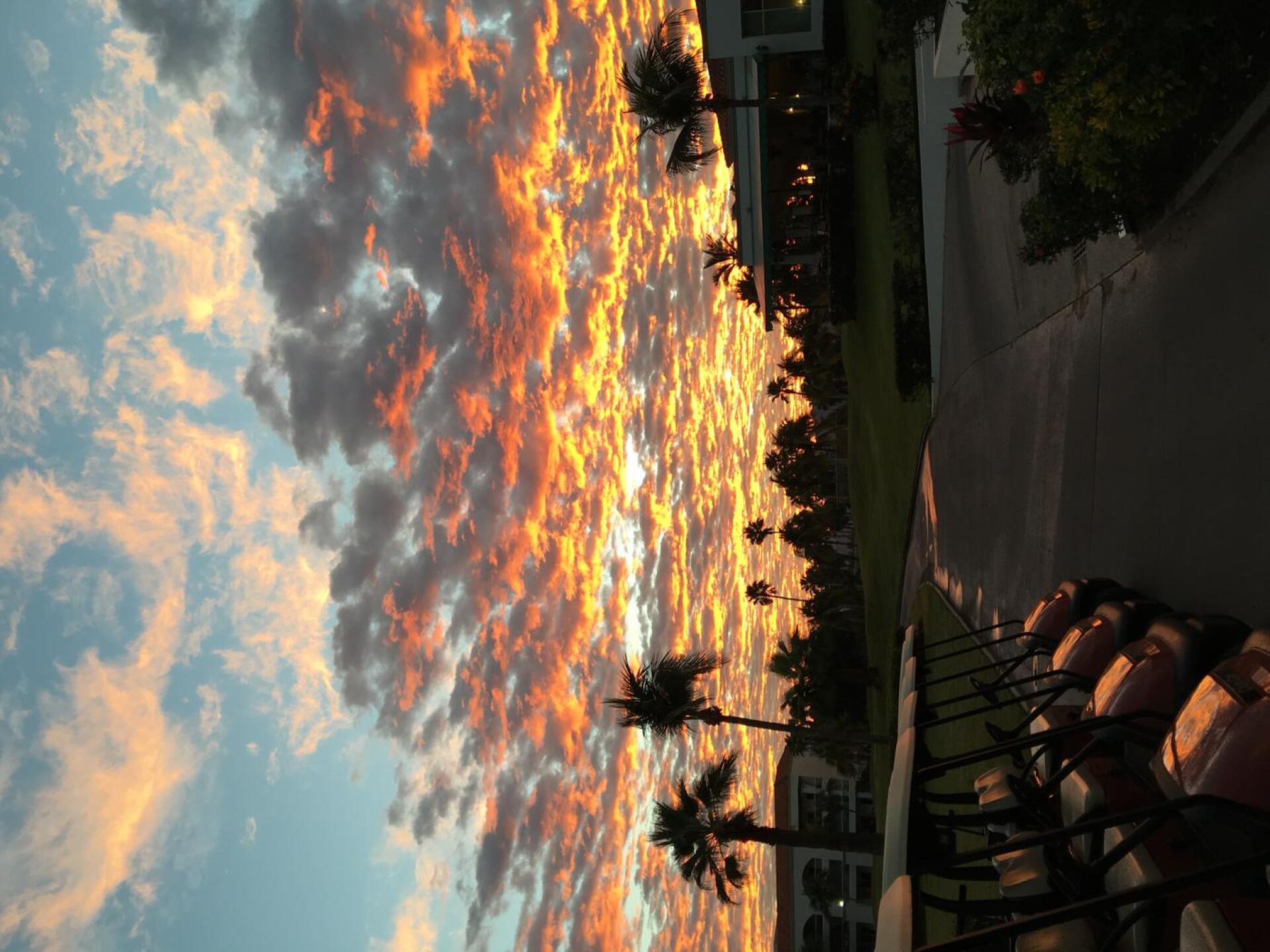 sunset at el tigre (Photo submitted by Deepcove77 on 08/26/2016)
