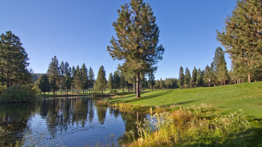 Awbrey Glen Golf Club - hole 1
