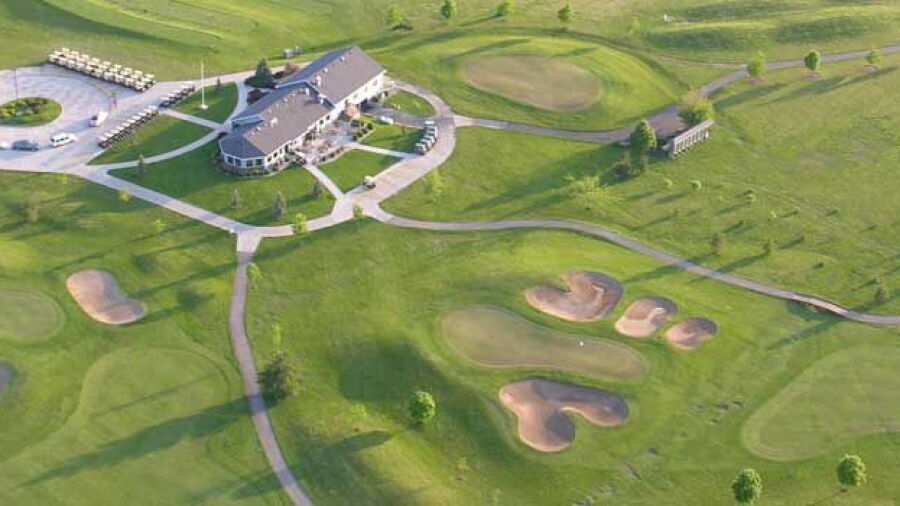 Railside GC: clubhouse (aerial)