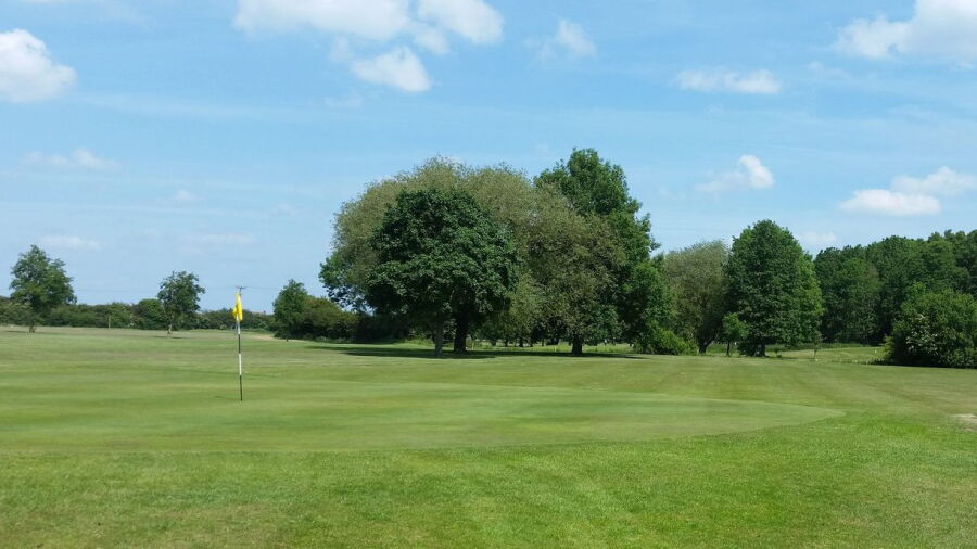 Edwalton GC - Par-3: #9