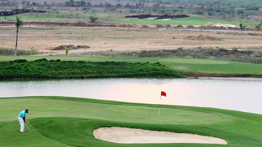 Edgewater Golf at Aavisa