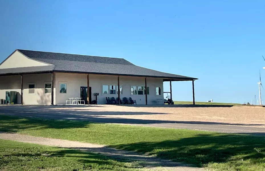Prairie Pines GC: Clubhouse