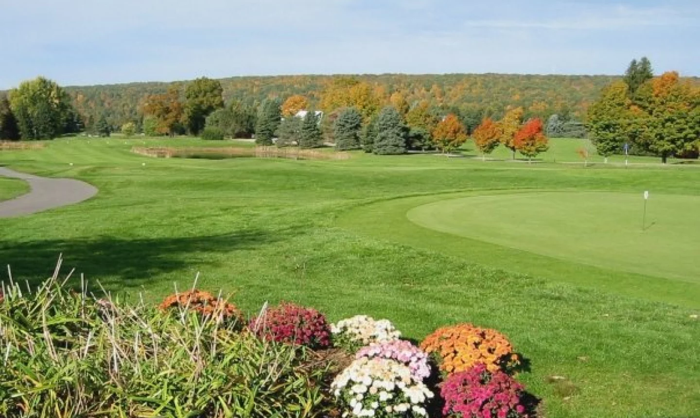 Mohegan Sun Country Club at Pautipaug
