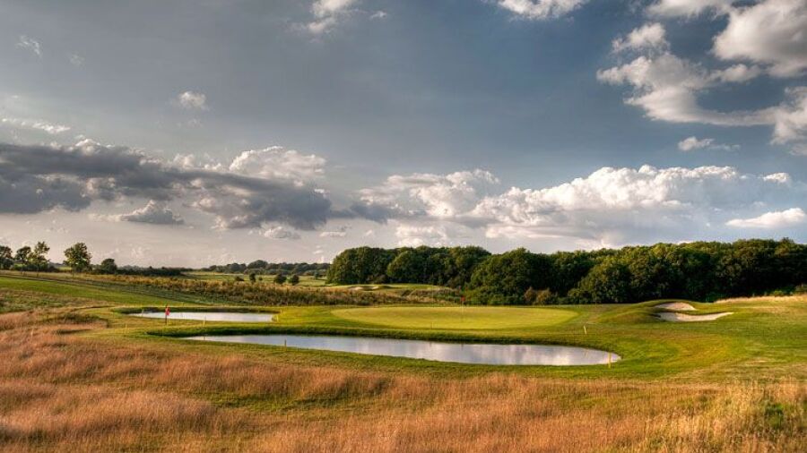 Farleigh GC - Red