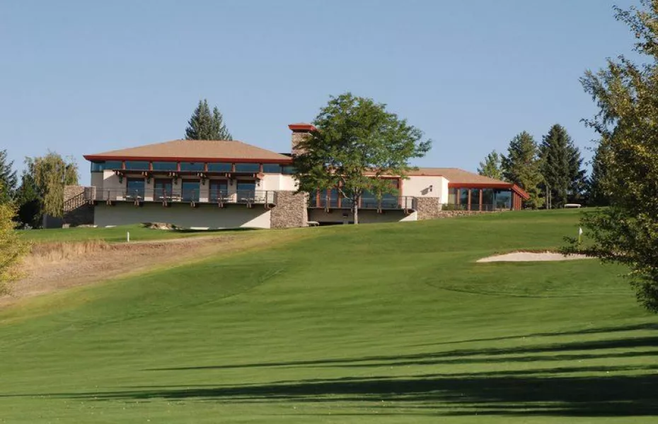 Birch Creek GC: clubhouse