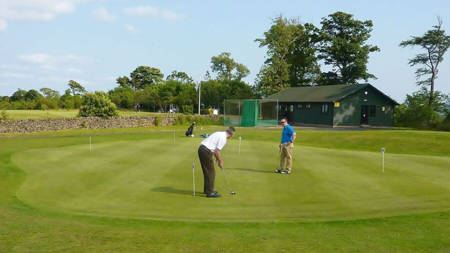 Oatridge GC: Putting green