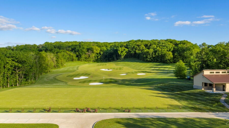 Lake Quivira CC: Practice facility