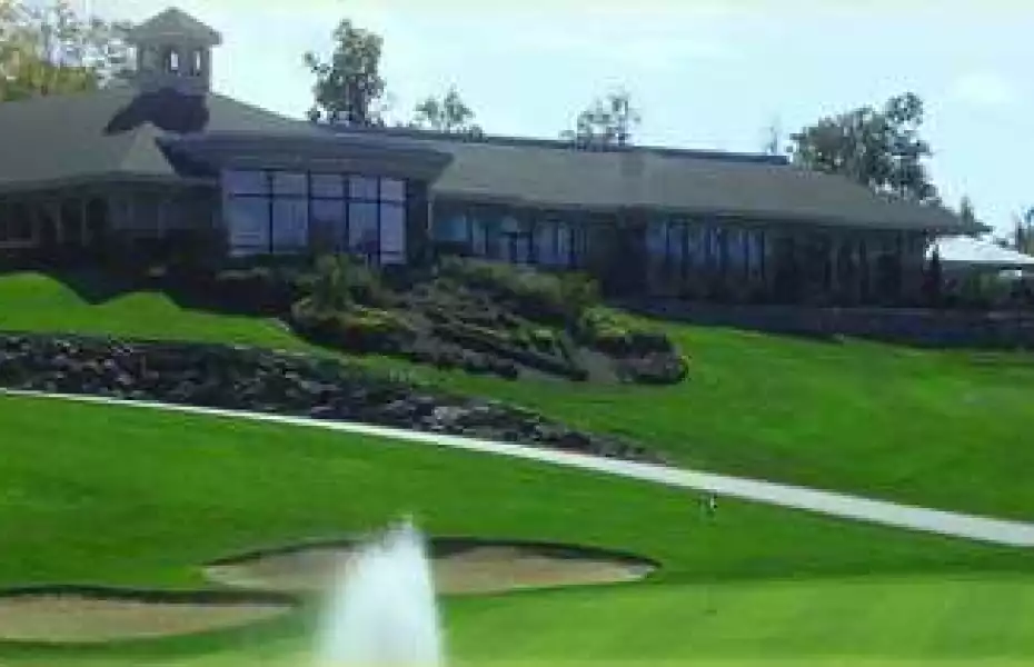 Fox Valley C: clubhouse