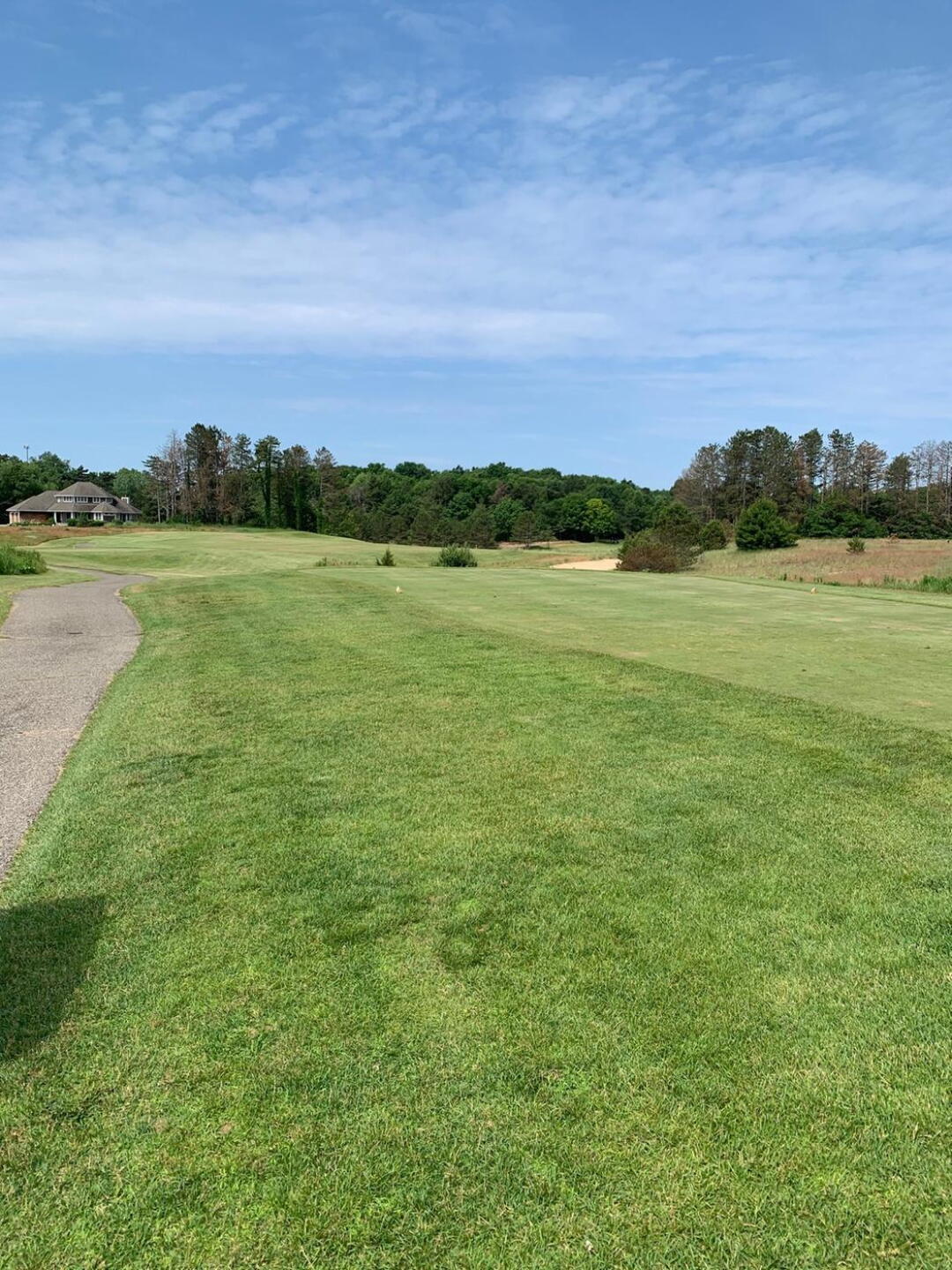 Hole 10 Tee Area (Photo submitted by TheoV on 06/21/2020)