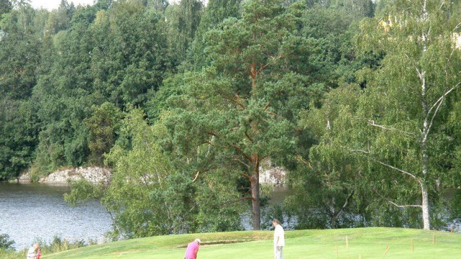 Nokia River Golf - River
