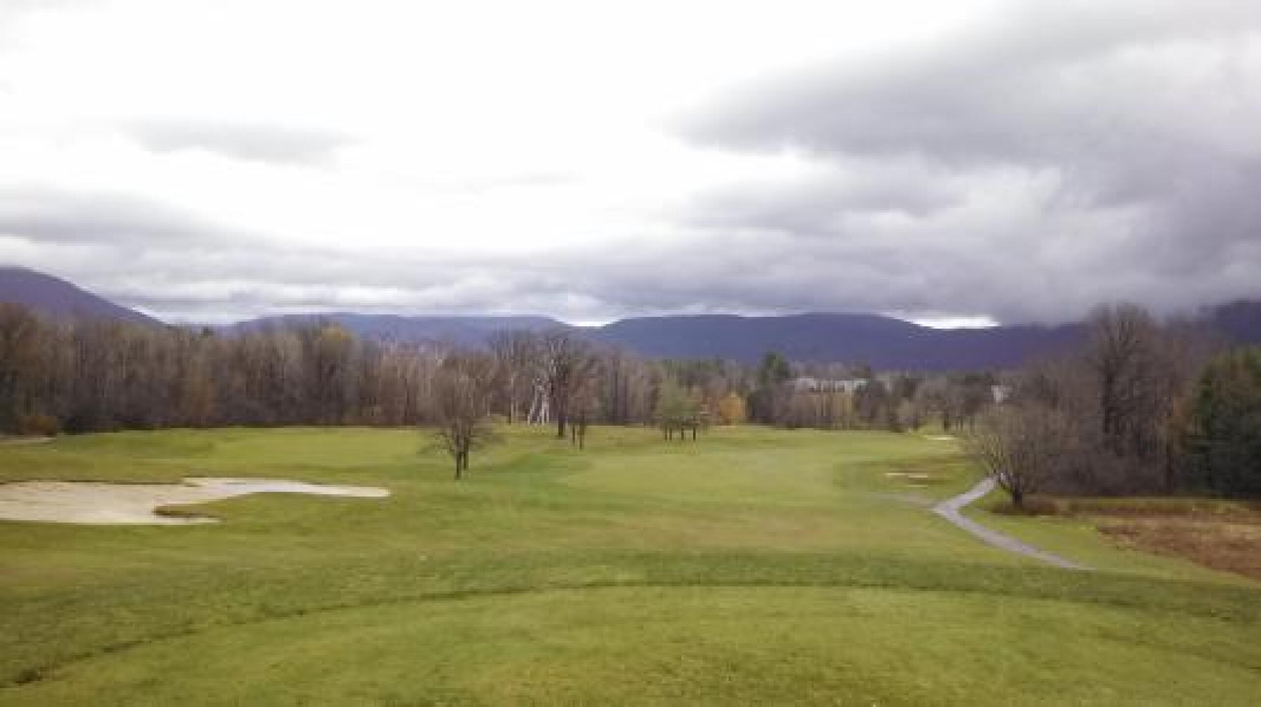 view from the 7th 2nd fairway (Photo submitted by Isaac6832553 on 11/09/2013)
