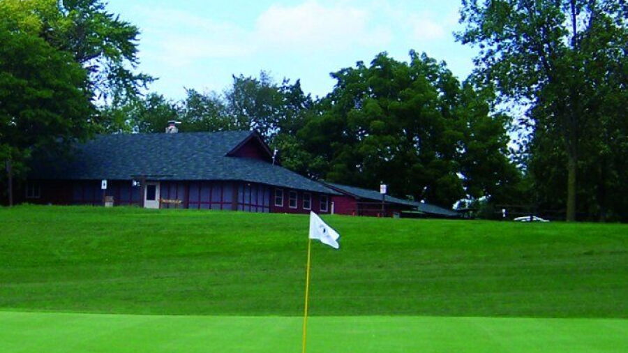 Moor Downs GC: clubhouse
