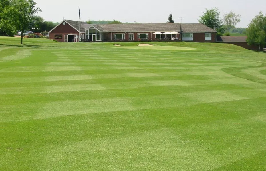Alresford GC: 18th green