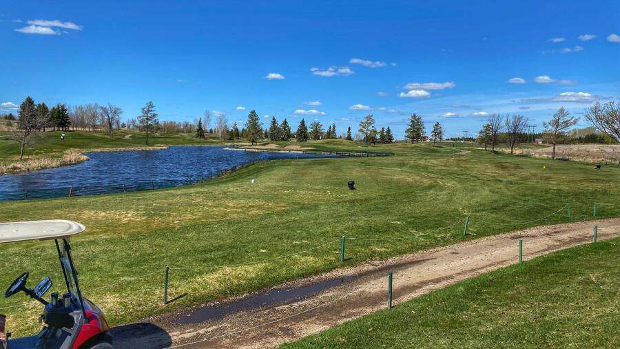 Coloniale Golf & Country Club - path