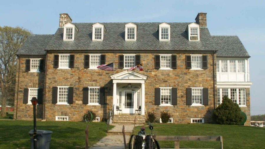Furnace Bay GC: Clubhouse