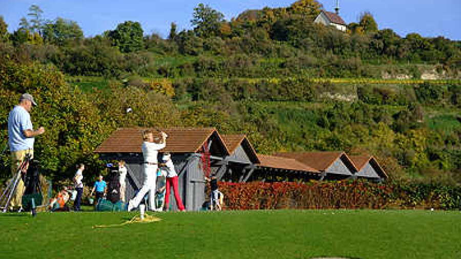 Tuniberg GC: driving range