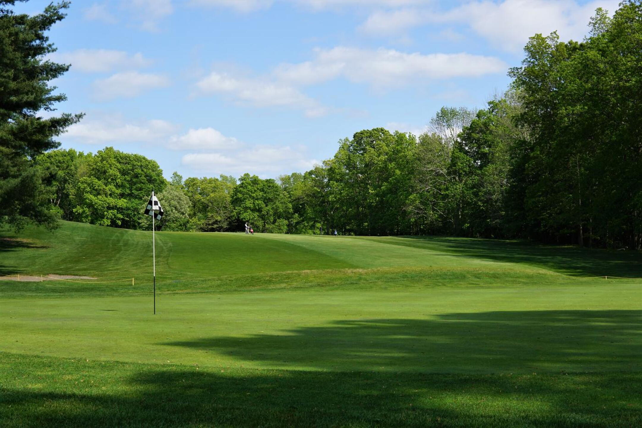 Tallwood’s second hole, a mere 302 yards, plays as a tight and tricky par-4. (Photo submitted by AptlyLinked on 05/22/2023)