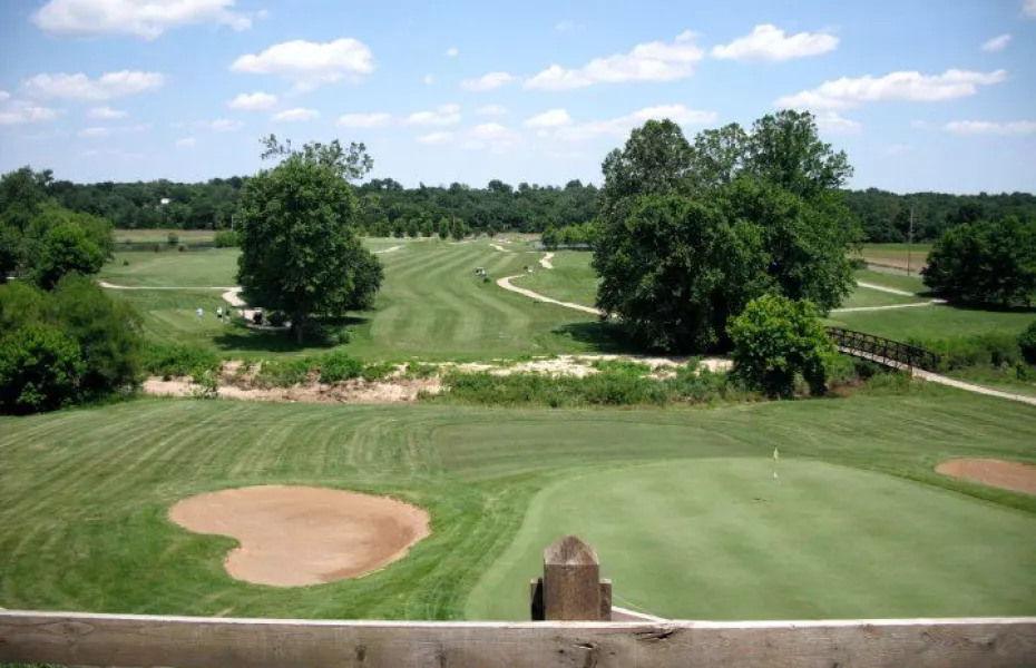 Woodlands GC: Clubhouse terrace