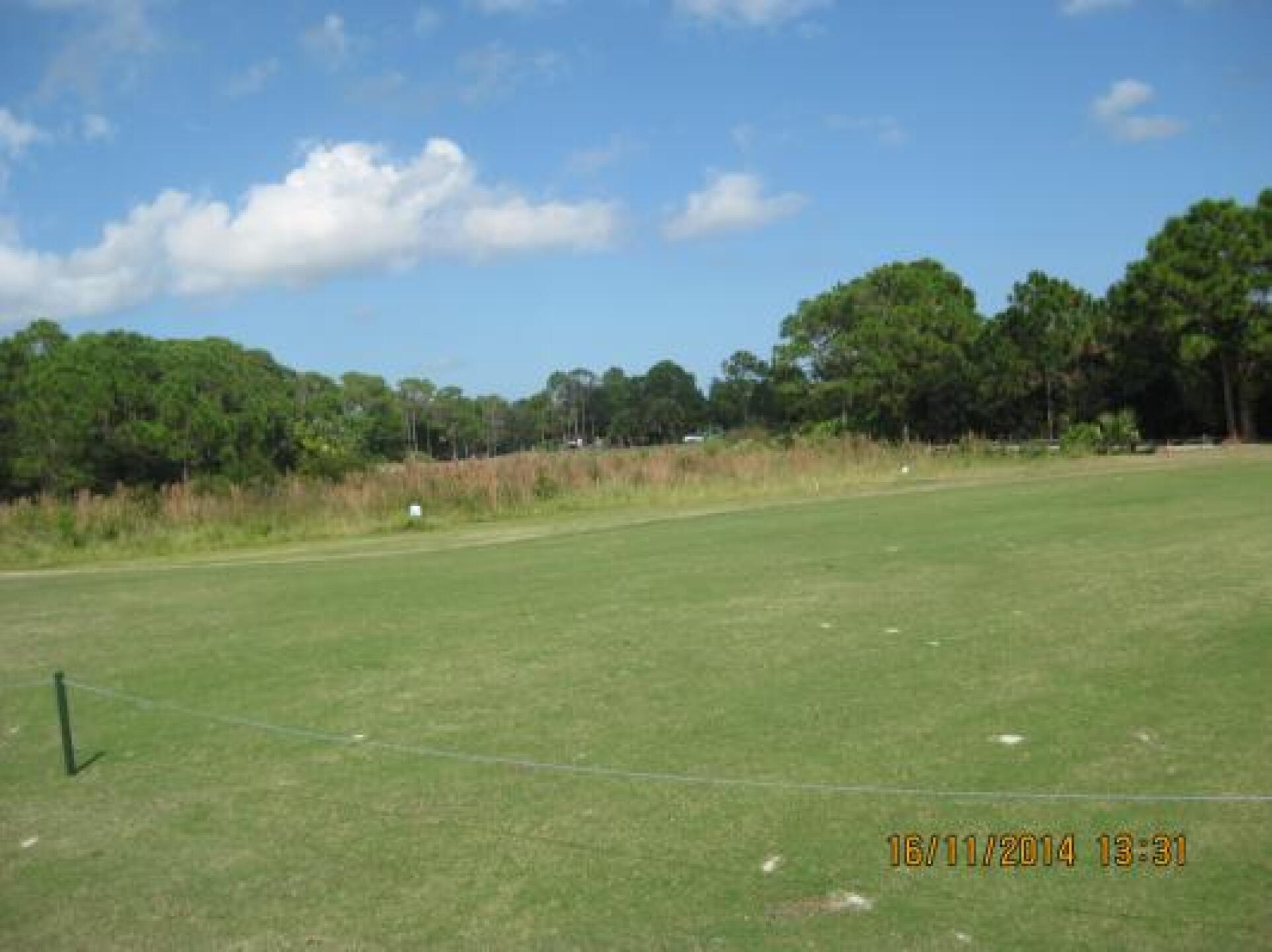 Be careful, water hazard forces most to lay up. (Photo submitted by Steve8905914 on 12/07/2014)